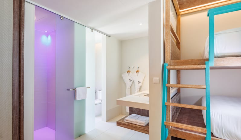 Hard Rock Hotel Maldives_Silver_Family_Studio_Kids_Bath